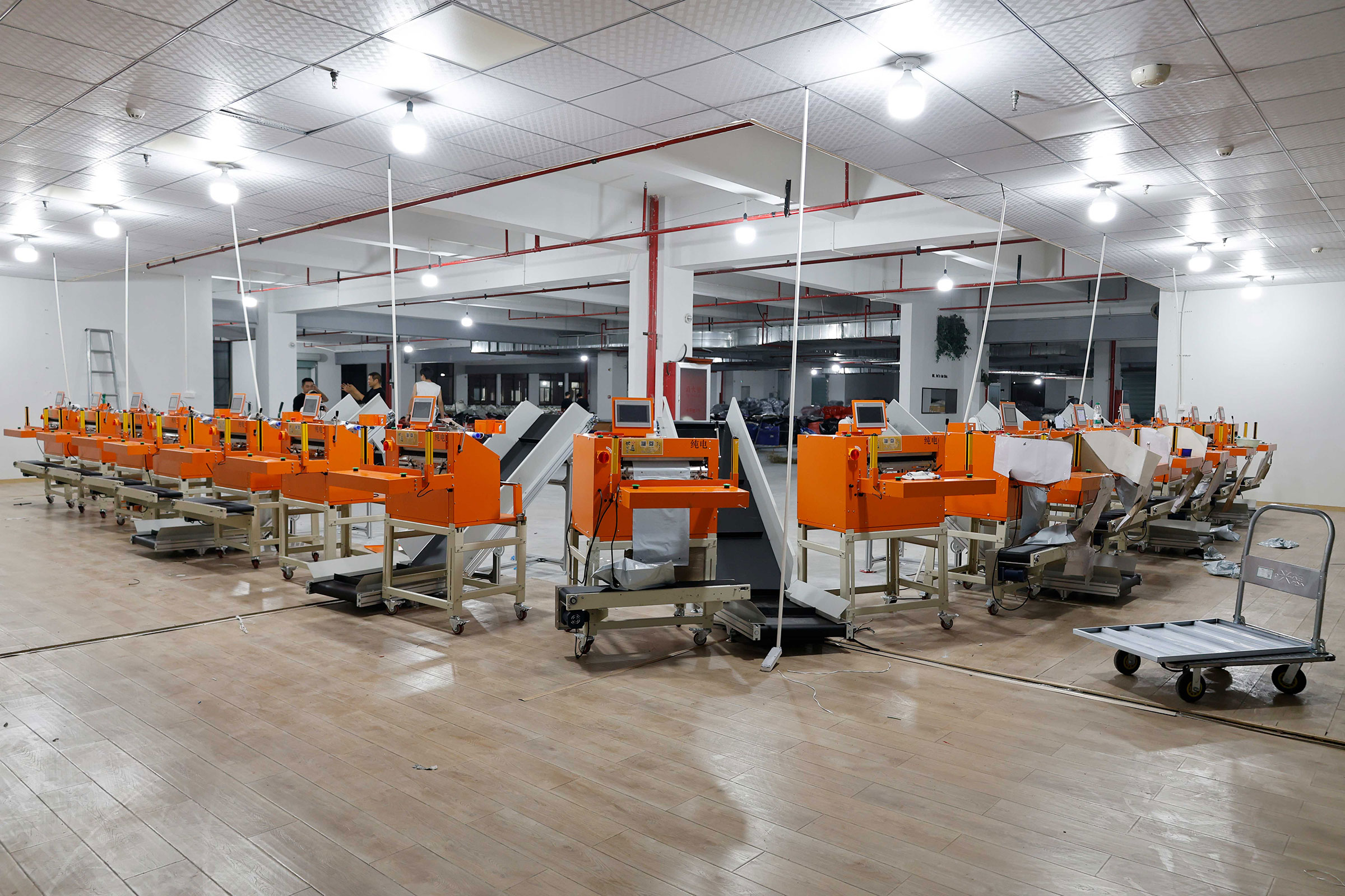 爆款打包機，自動貼單，自動打包